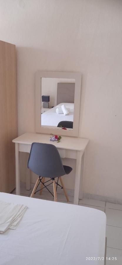Lemonis House Aparthotel เนอา สกีโอนี ภายนอก รูปภาพ